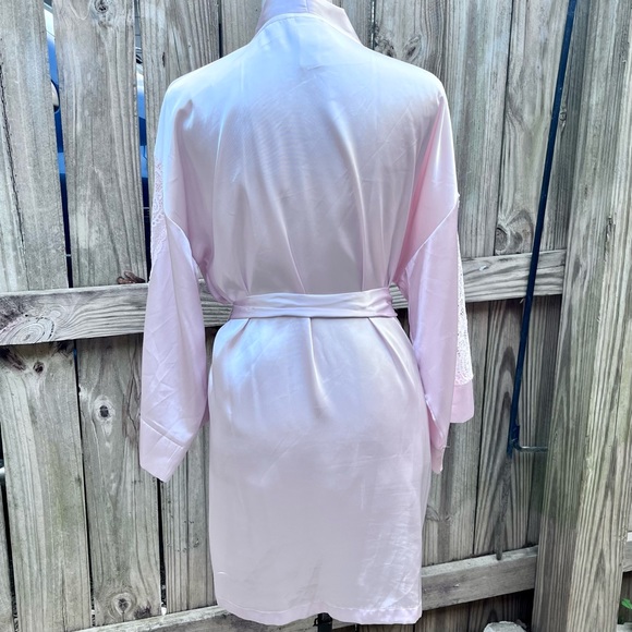 In Bloom Brand Satin Robe with Lace; Size XL - Picture 7 of 10